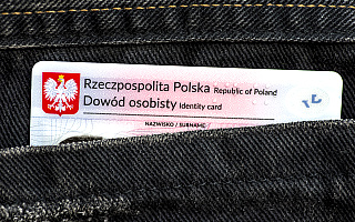 Ponad 5 milionów Polaków będzie musiało wymienić dowód osobisty w tym roku. Dlaczego?
